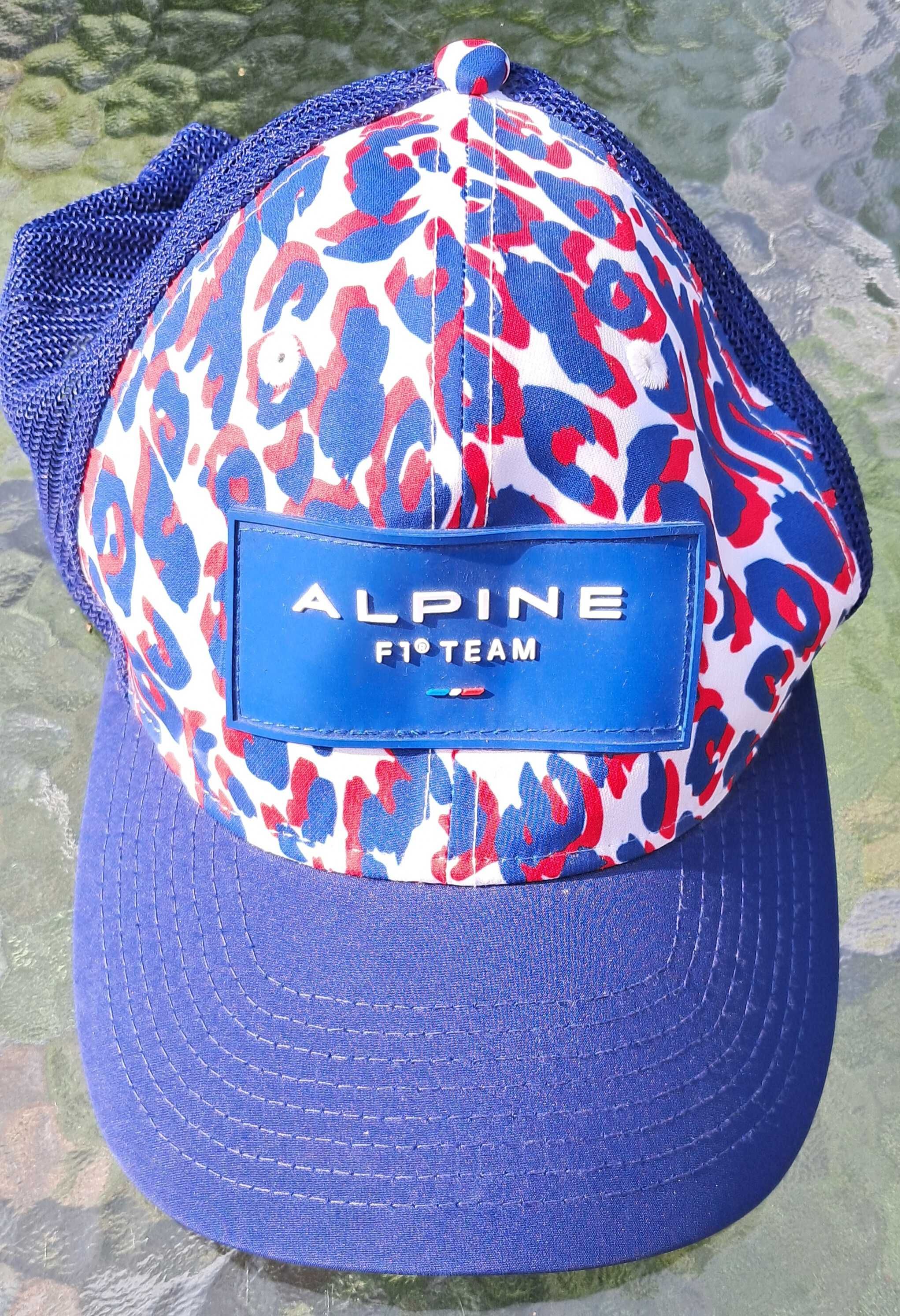 New Era Formuła 1 Alpine Team czapka z daszkiem trucker BDB M/L