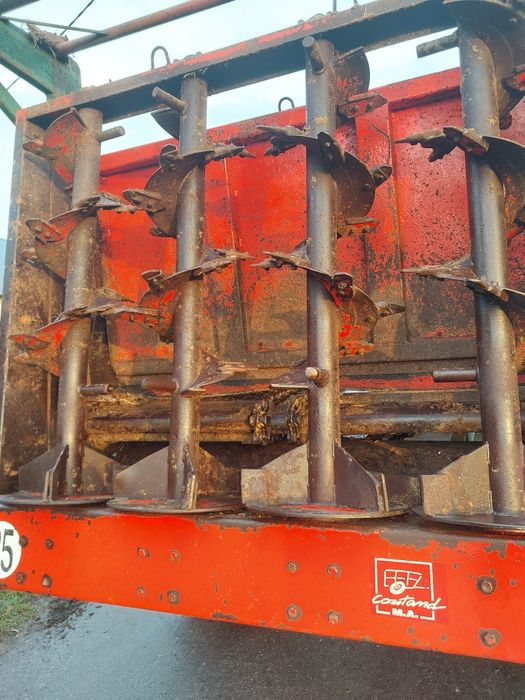 Rozrzutnik Coutand 10 t resor nie Jeantil Rolland