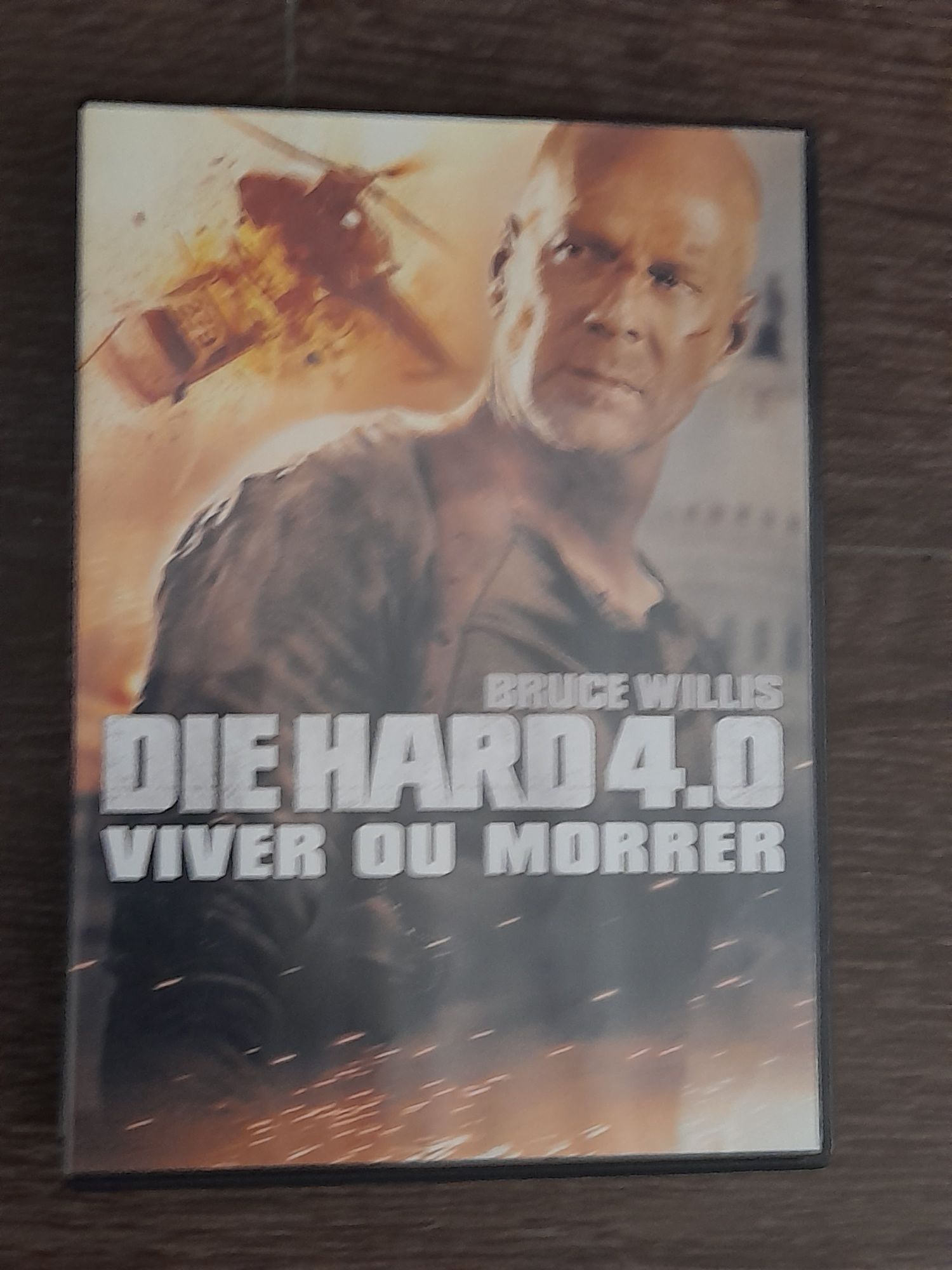 10 filmes = 10 euros. Filmes originais com selo de garantia.
