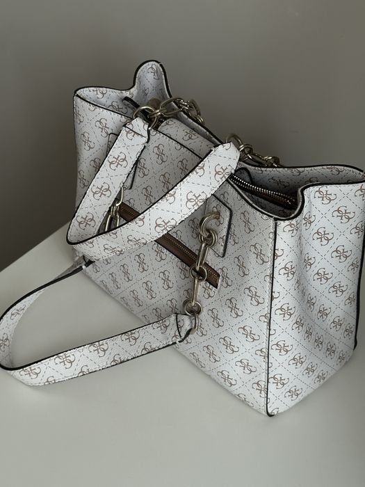 Жіноча сумка Guess