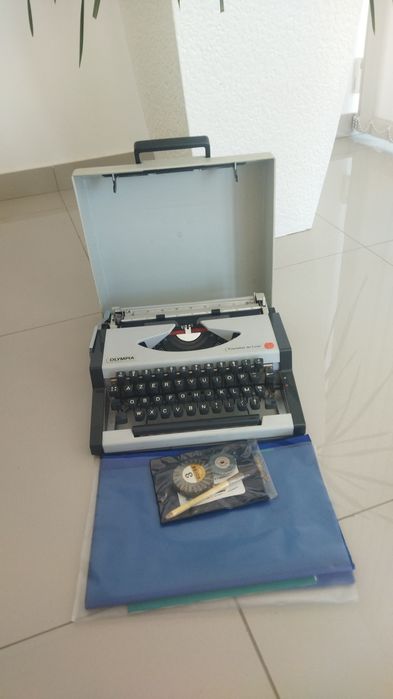 Máquina de escrever