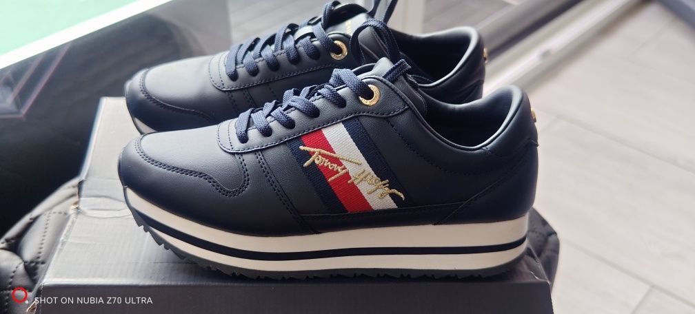 Buty Tommy Hilfiger rozm 38 nowe!
