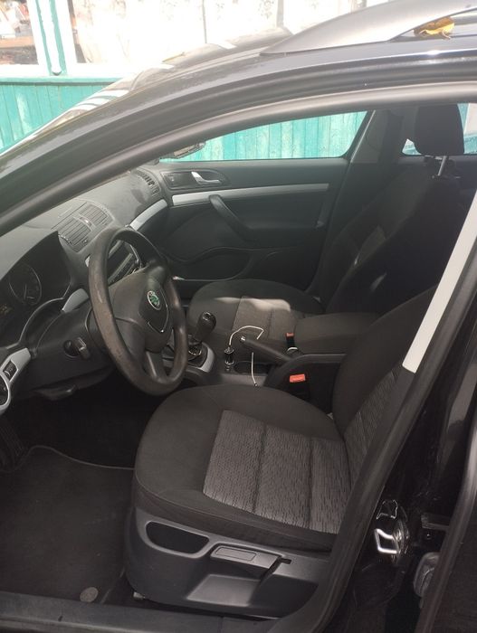 Шкода октавія А5 1.4 бензин механічна КПП -  6