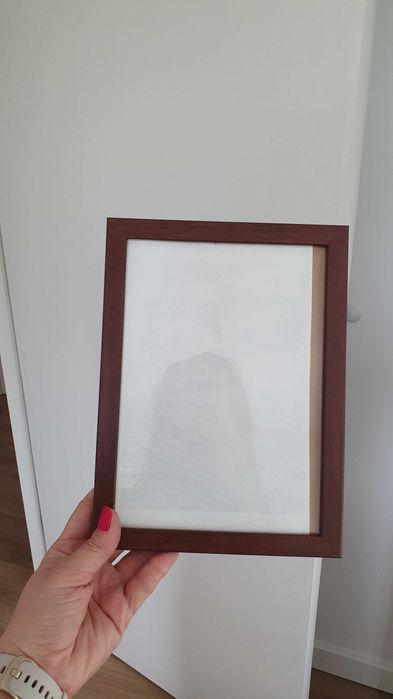 12 szt. dużych ramek 15x21cm w kolorze drewna ze szklaną szybką