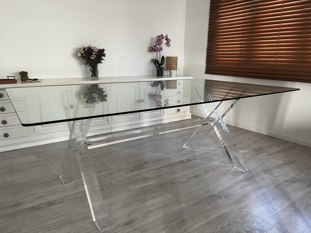 Mesa em vidro e acrílico grande