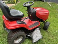 Traktorek kosiarka Jonsered LT2217 A