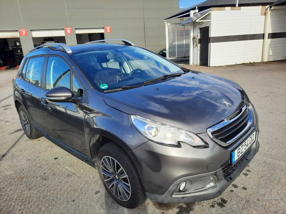 Peugeot 2008  1.2 Pure Tech  com 75KW (100CV) Muito Lindo