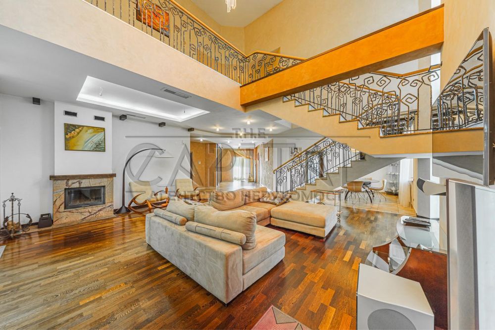 Оренда дизайнерського будинку 441m2 в КМ "Сонячна долина" с. Романкiв