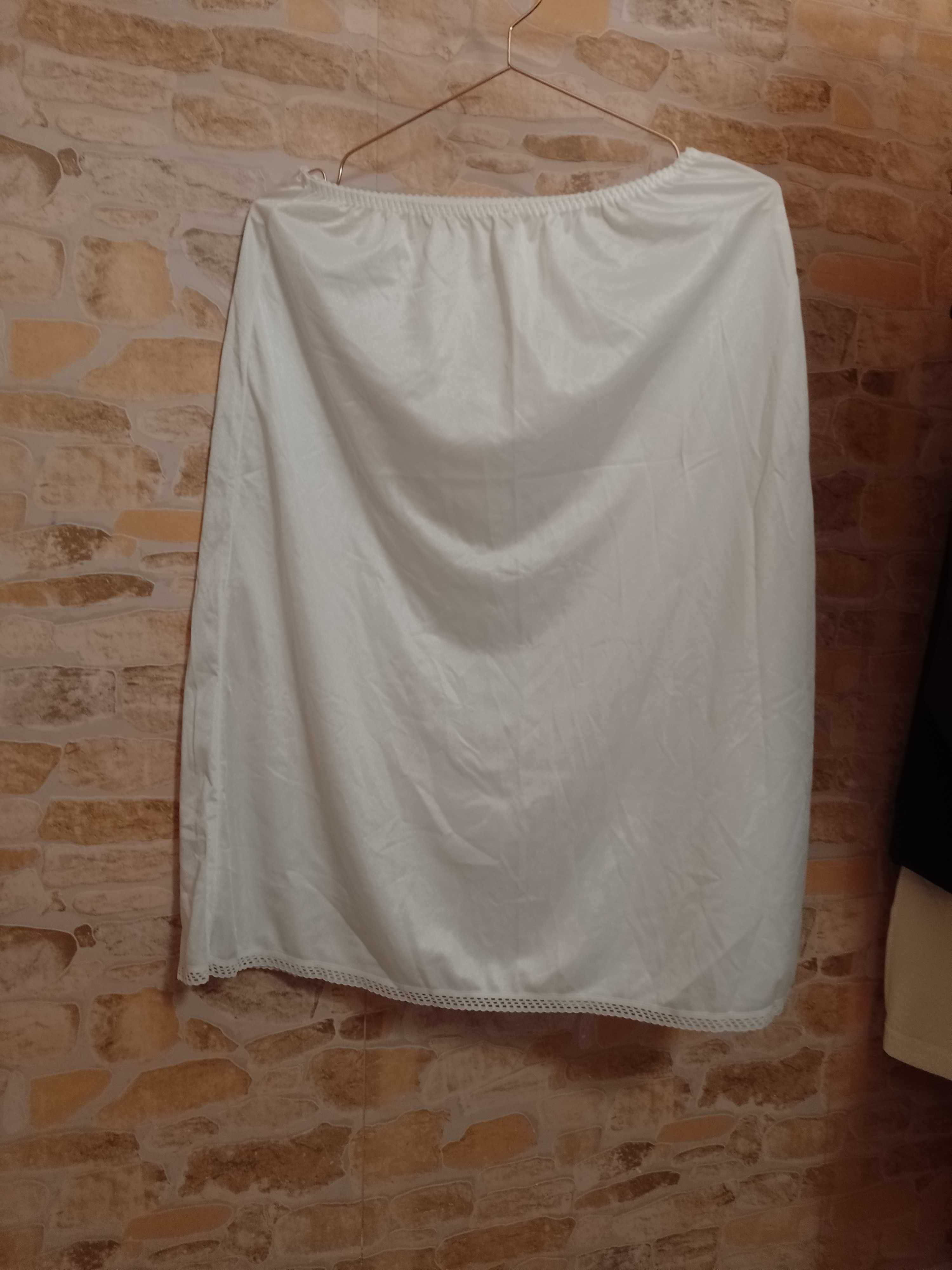 (44/XXL) Triumph) Biała półhalka z Londynu, halka, NOWA