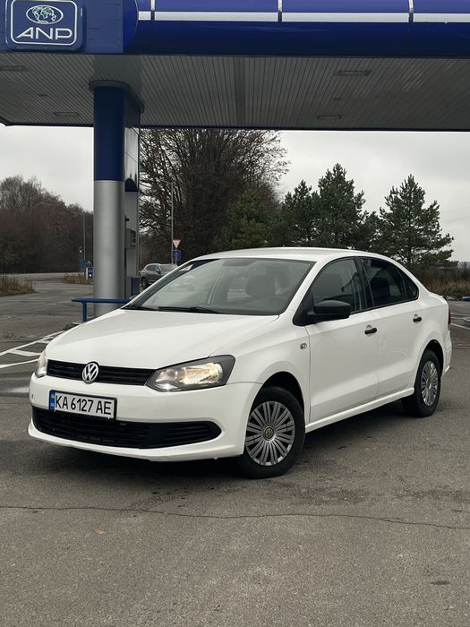Продам автомобіль Volkswagen POLO 1,6 MPI
