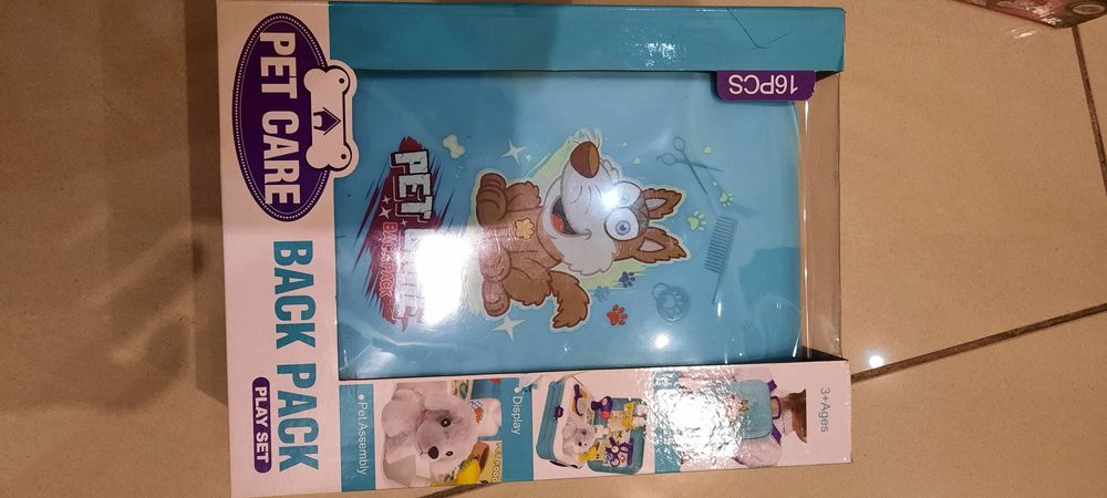 Zabawka Back pack - plecak pieszek i akcesoria