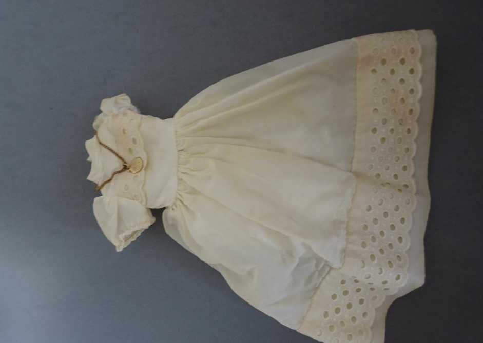 Antiga boneca Famosa Lesly com roupa original