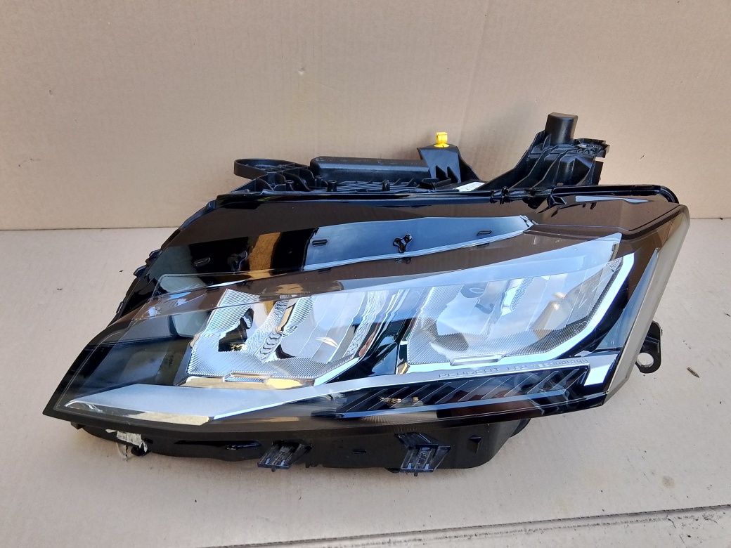 Full LED lewy peugeot 308 t10 Europa