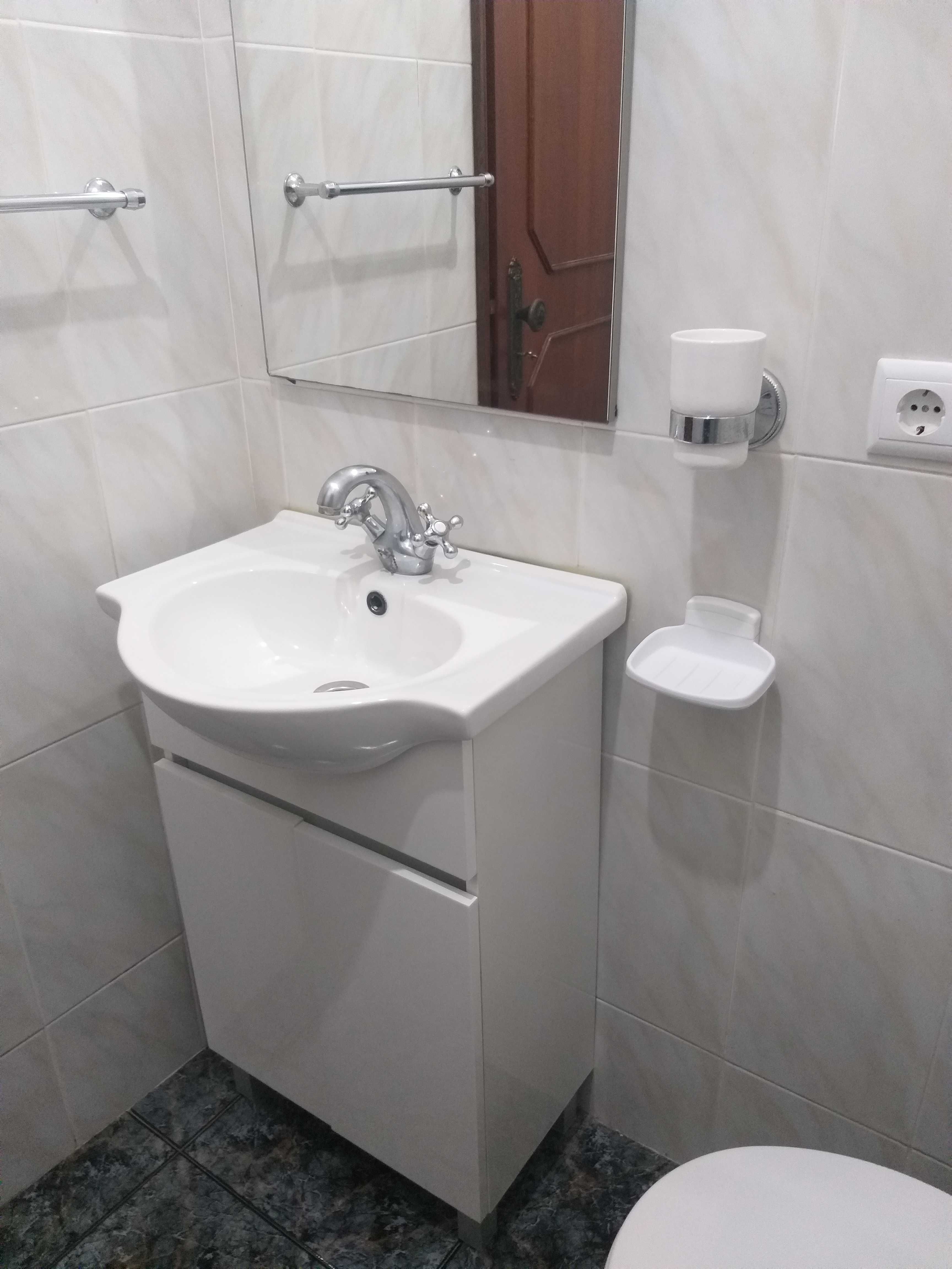Conj. Louças Sanitárias c/ acessórios e torneiras