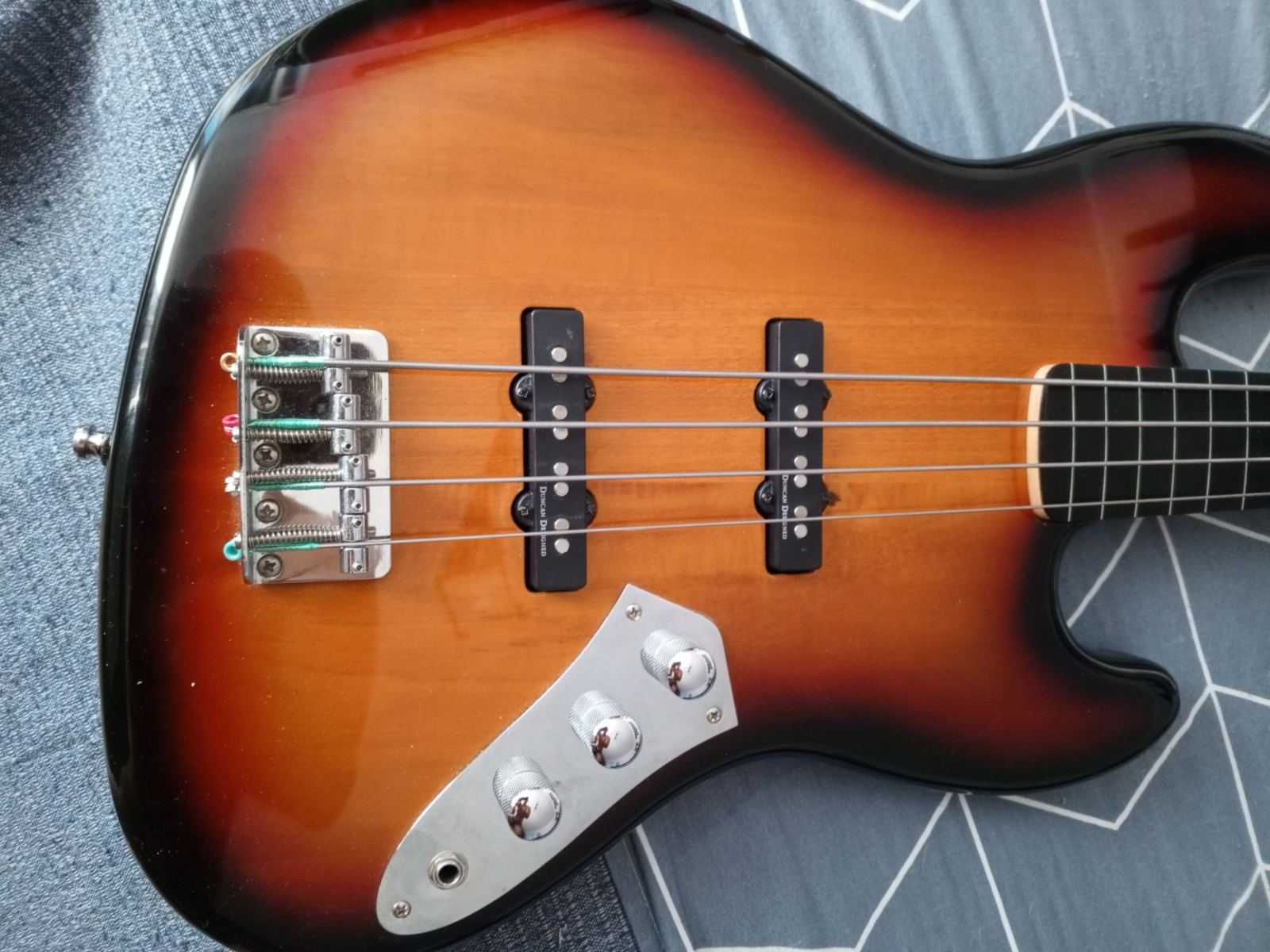 Squier vintage modified fretless Jazz Bass