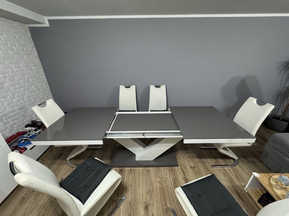 Duzy stol V z krzeslami 6szt  ciezki masywny stol