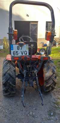 Tractor KUBOTA B2410