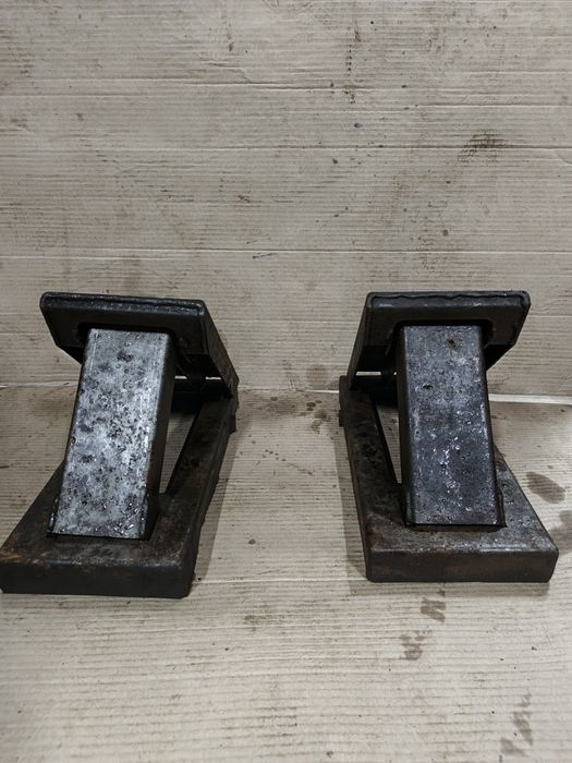 Упори автомобіля