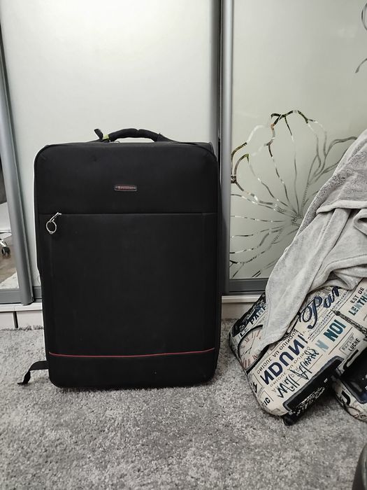 Сучасна валіза для подорожей, , велика та дуже,вмістка