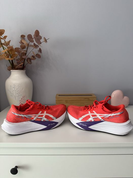 Sapatilhas Asics Magic Speed 4 M - placa de carbono