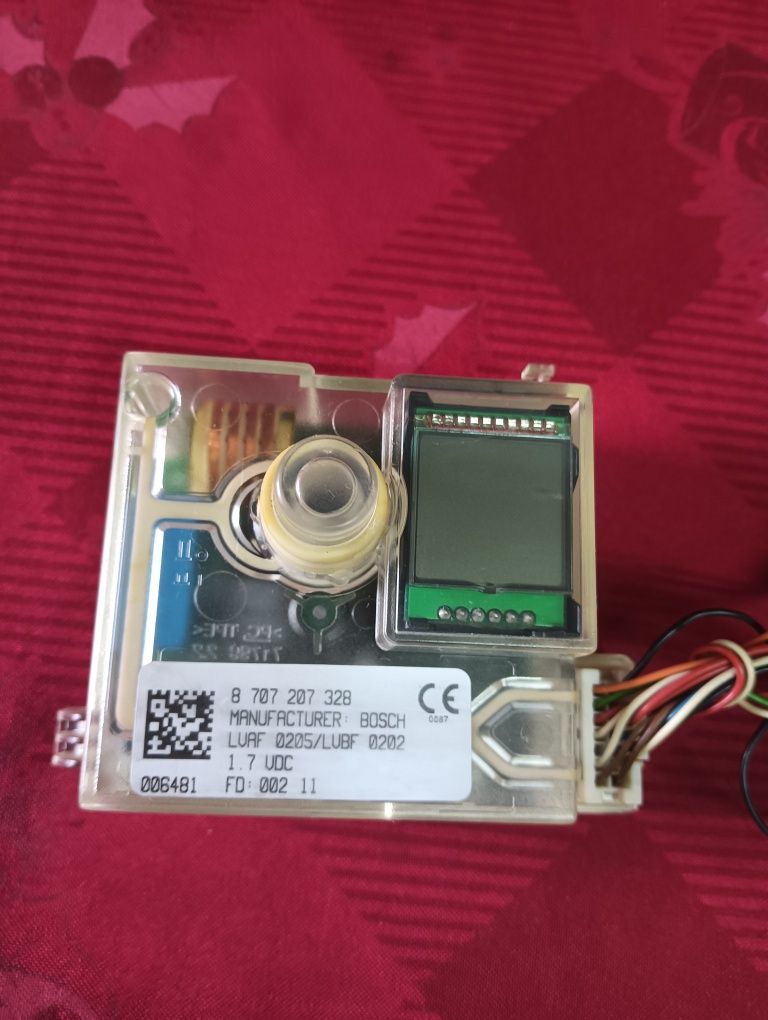 Vendo esta caixa eletrónica