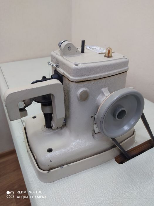 Скорняжка ,220 в,идеальное сост.