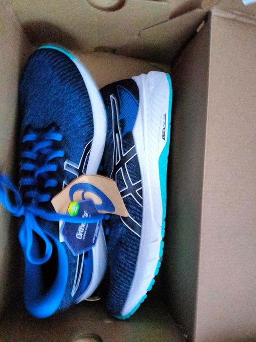 Nowe buty Asics GT-2000