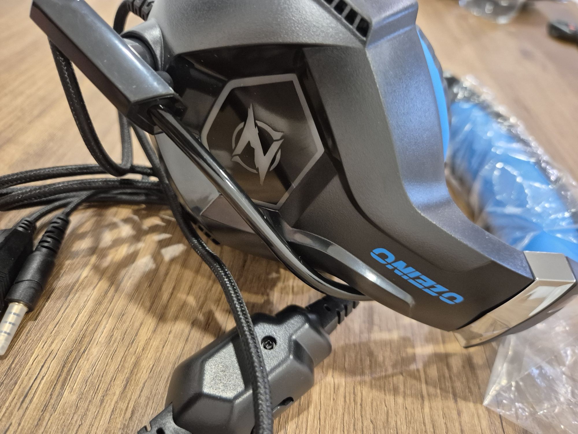Headset Gaming ZW1 da marca OZEINO.