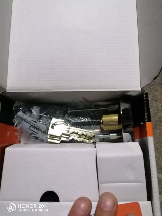 Nowy zamek firmowy z atestem