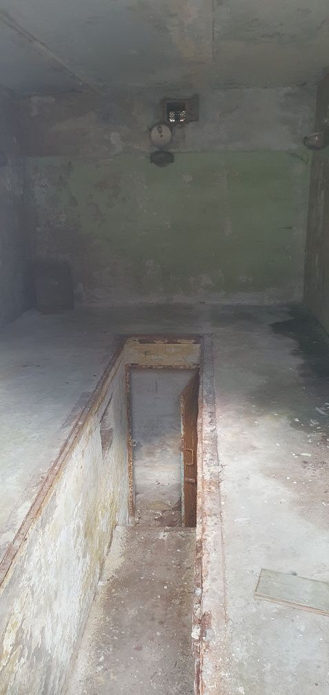 Продам гараж (два гаража) под бизнес
