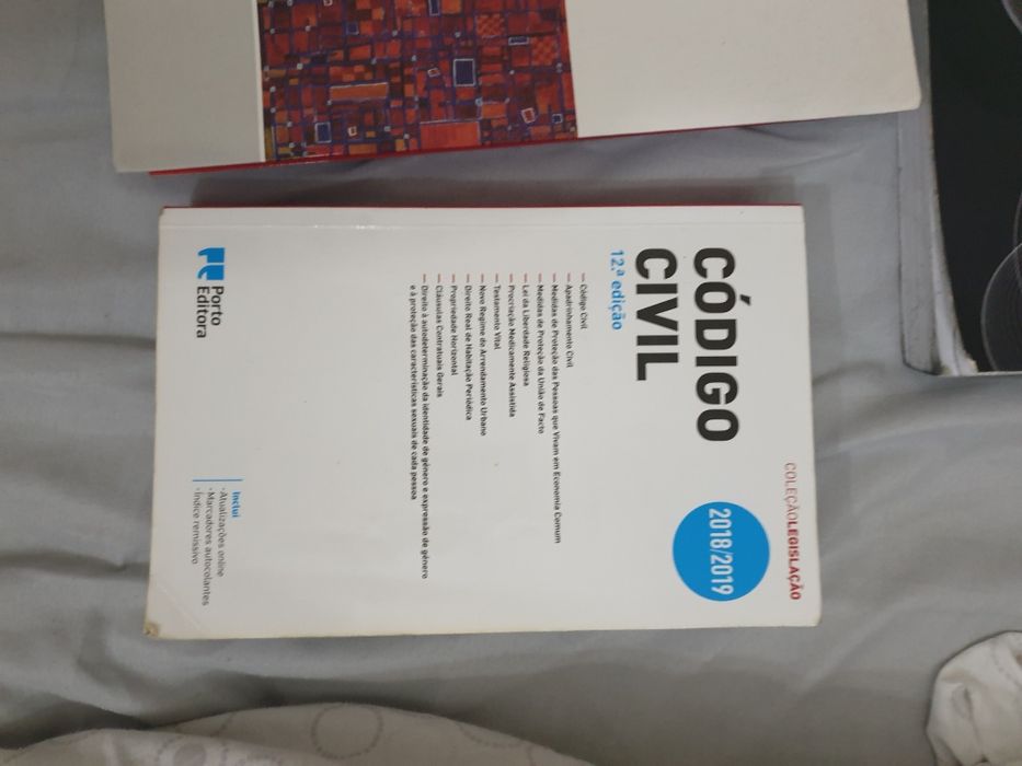 Livros do curso de comércio internacional e de engenharia 1 anol