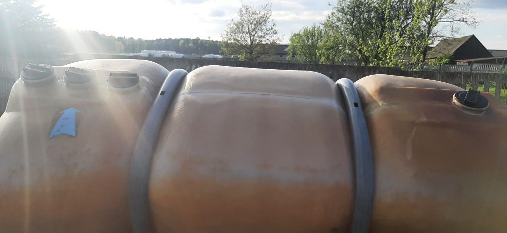 Zbiornik Schutz  1600 litrów