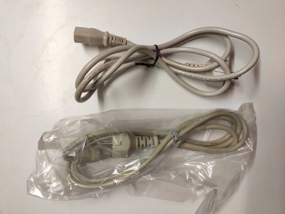 Cabo Alimentação PC | Schuko Macho 3P | IEC320-C13 3P Fêmea (Vários)