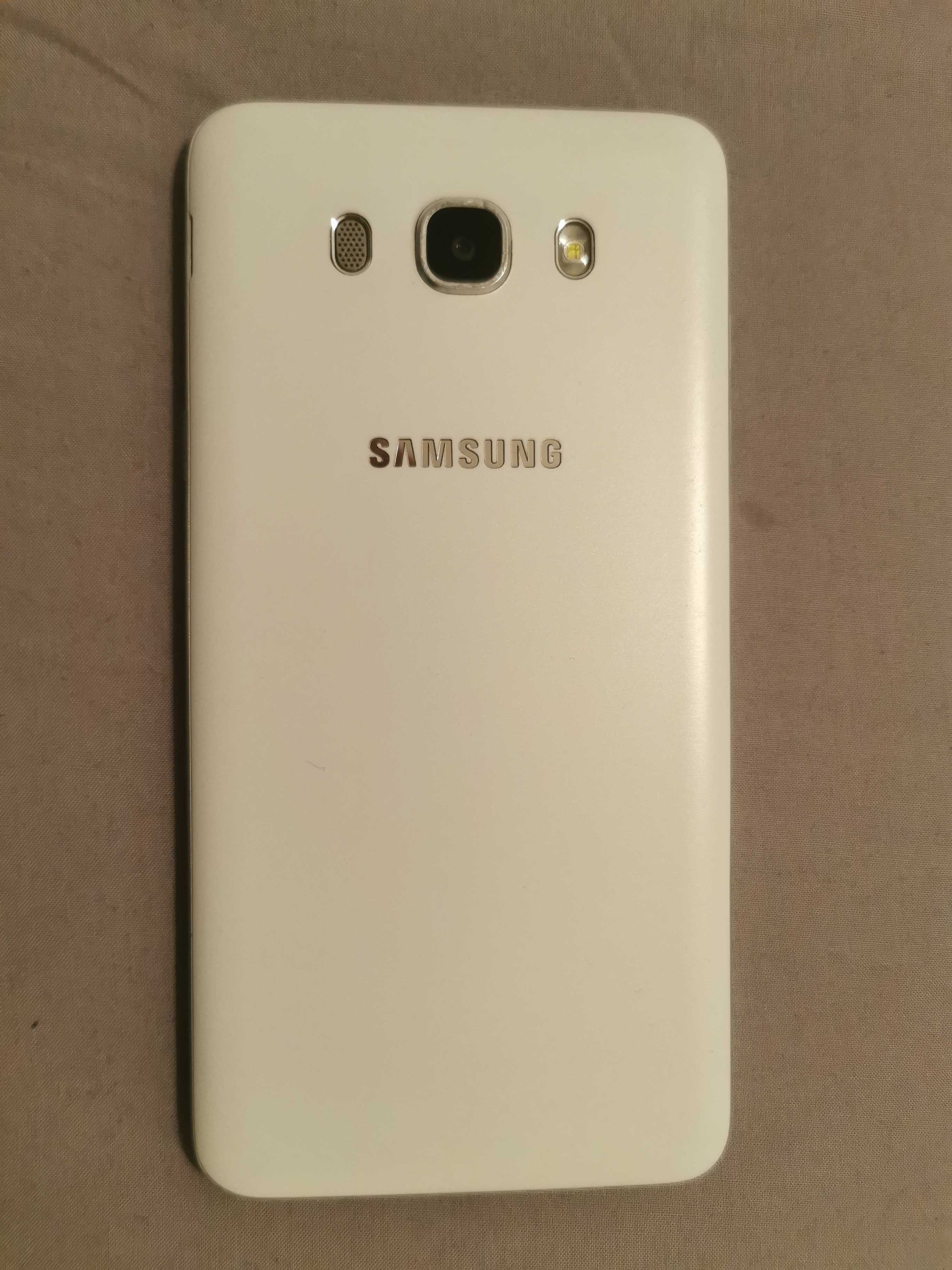 Samsung Galaxy J7 móvil