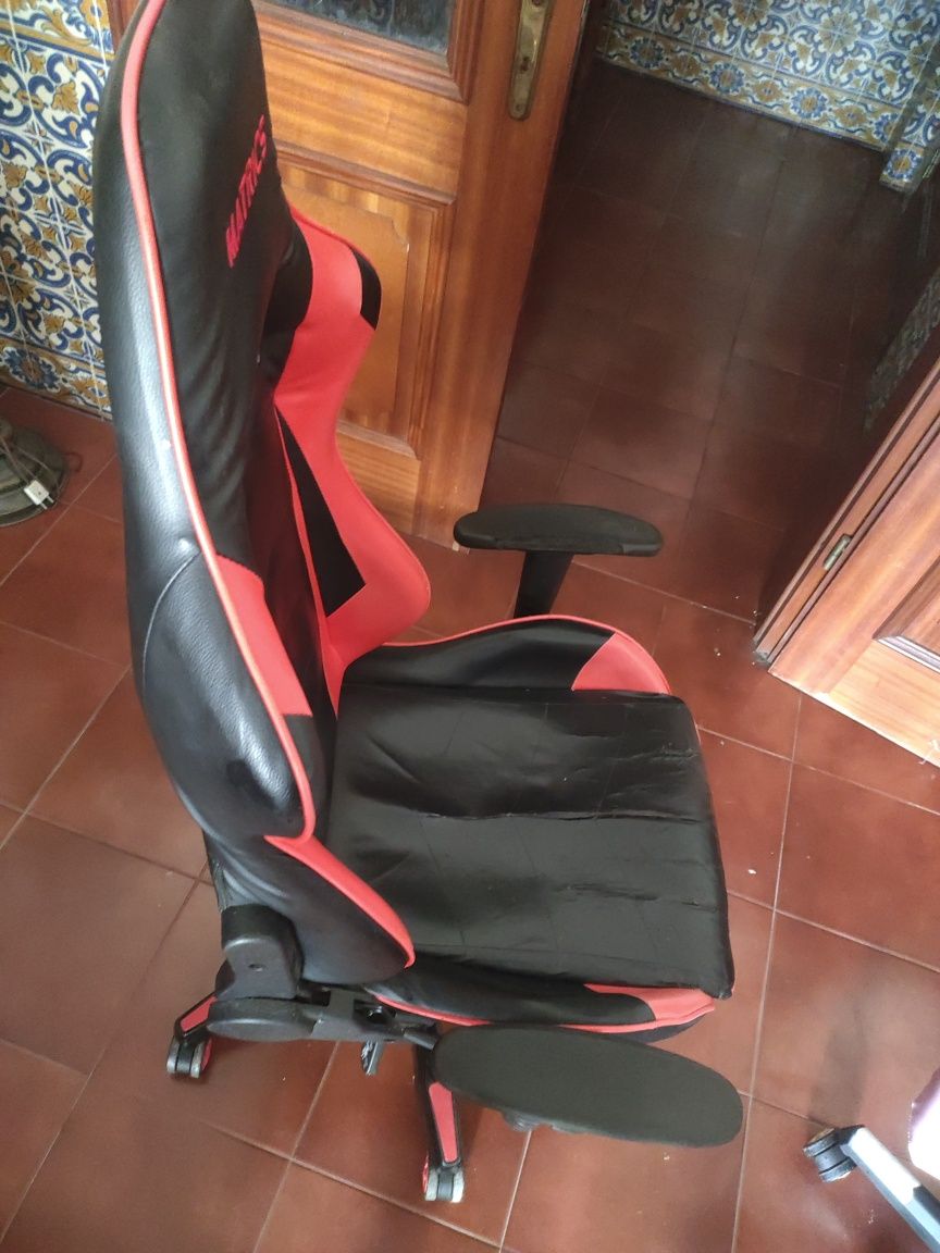 2 Cadeiras Usadas por 20€