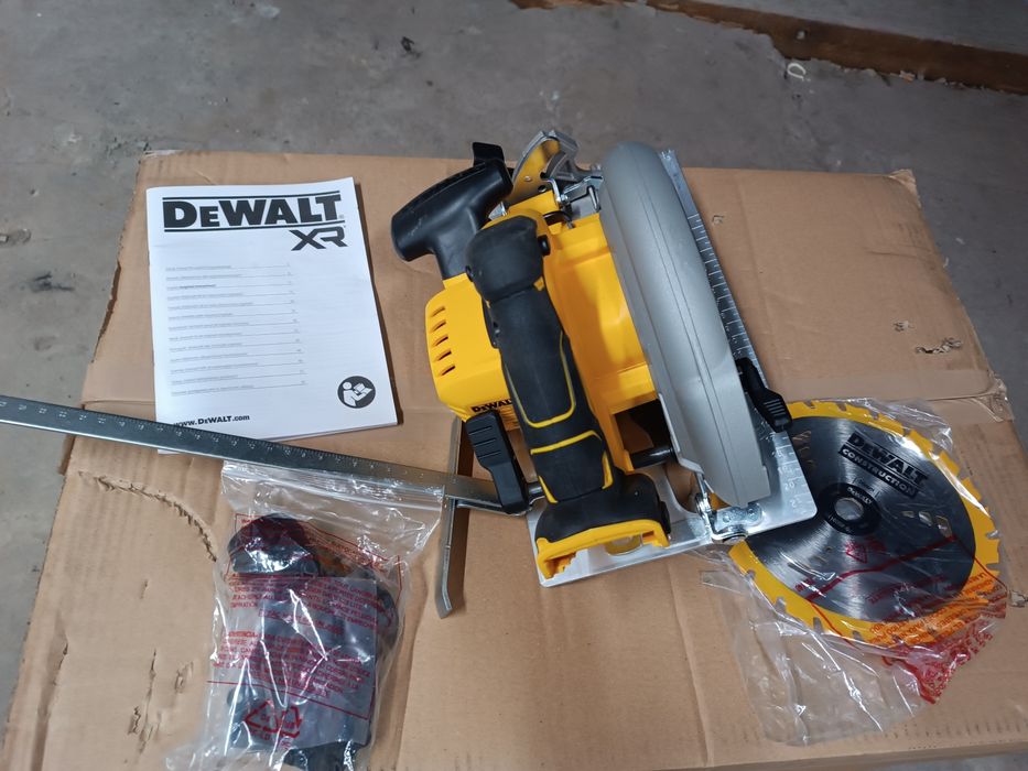 DeWalt DCS570n pilarka NOWA