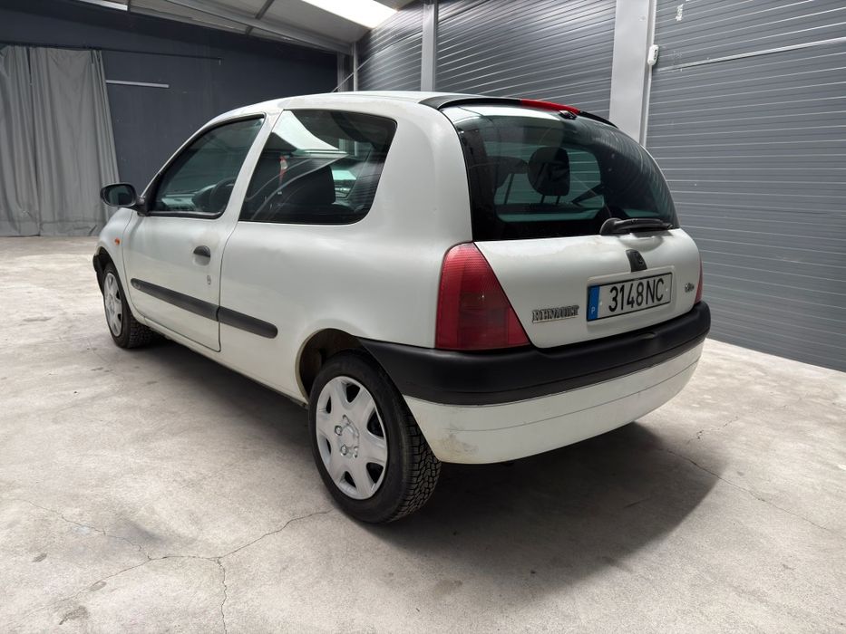 Renault Clio Bom estado