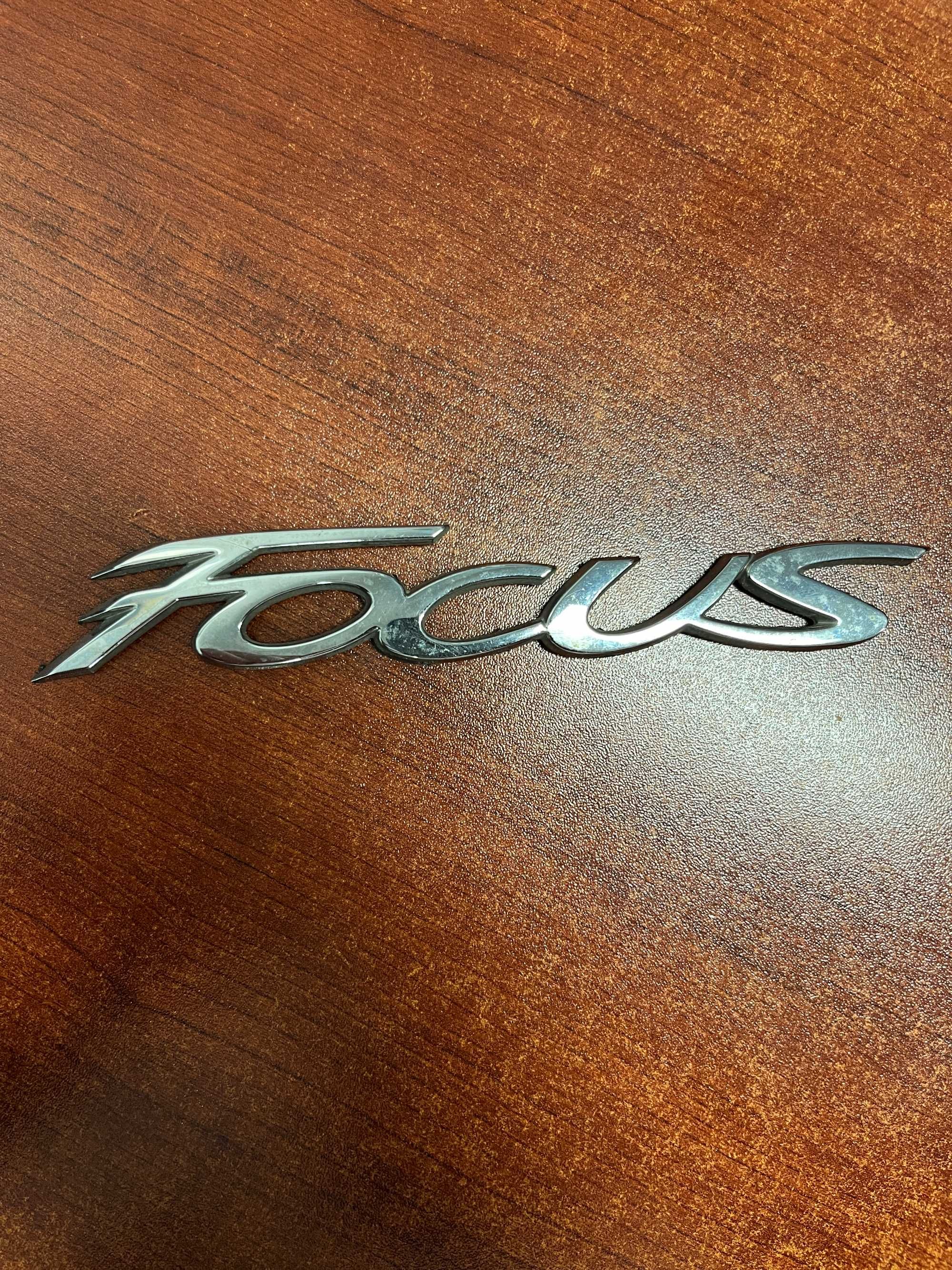 Emblemat Ford Focus
