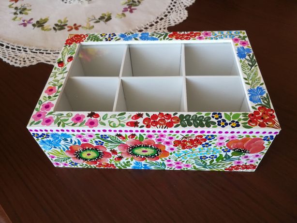 Herbaciarka pudełko na herbatę ręcznie malowane kwiaty folklor