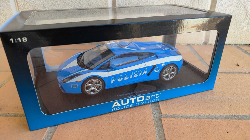 Lamborghini Gallardo Police AutoArt 1/18