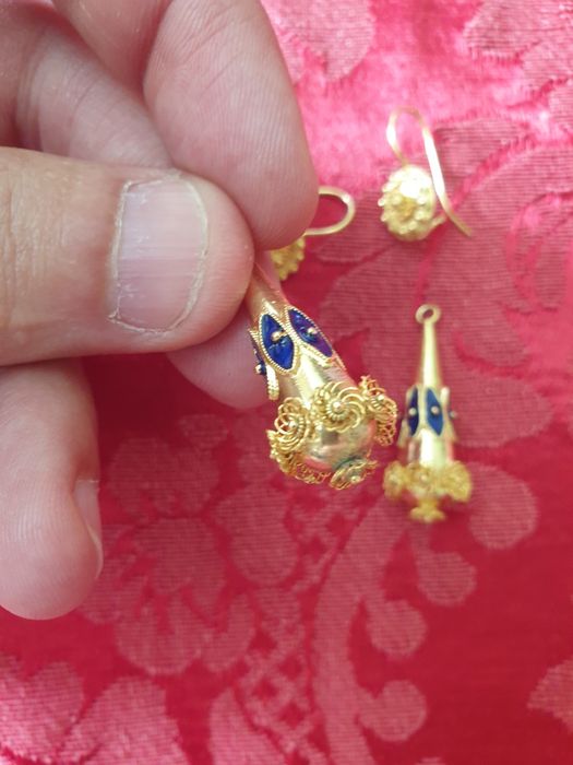 Brincos fuso prata dourada