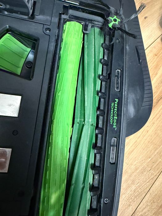 iRobot Roomba S9 wraz z stacją dokującą i oryginalnymi akcesoriami