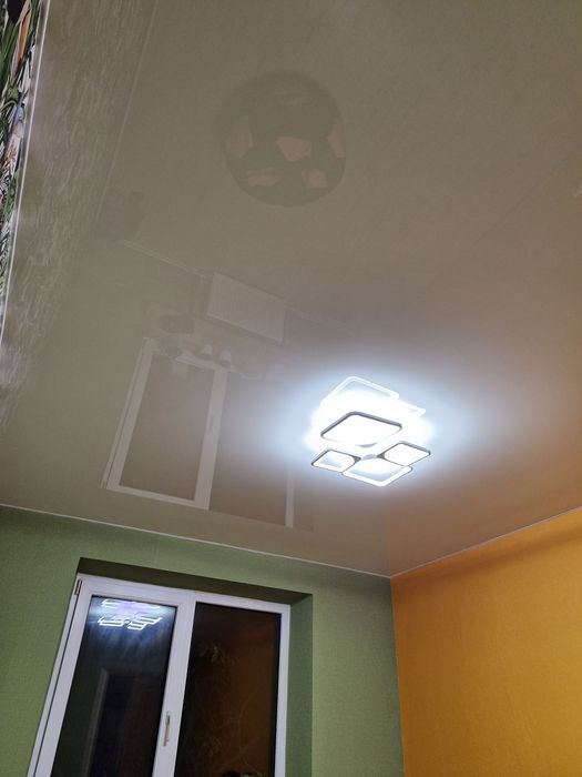 Натяжні стелі потолки