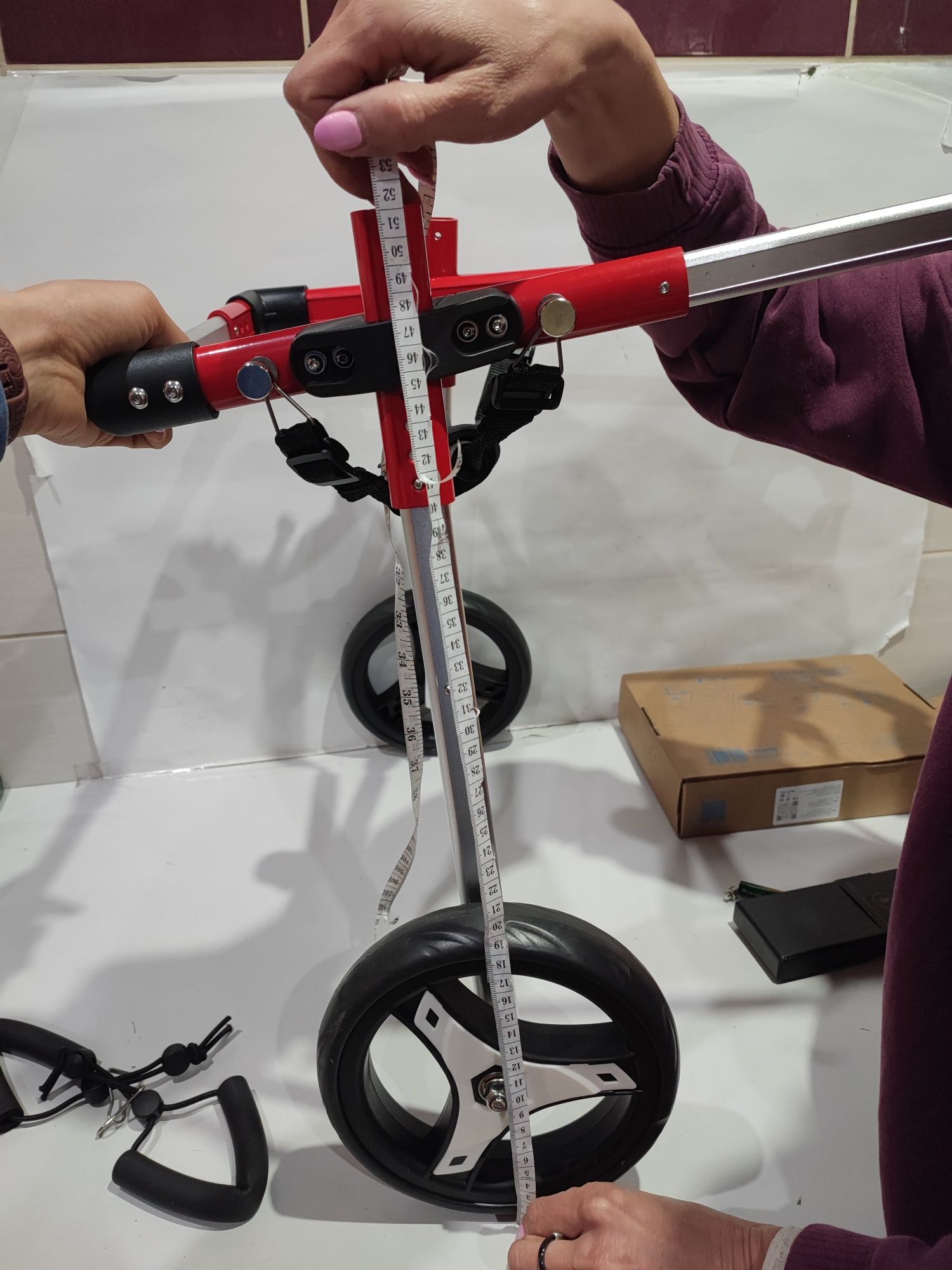 Wózek inwalidzki rehabilitacyjny dla psa na tylne kończyny