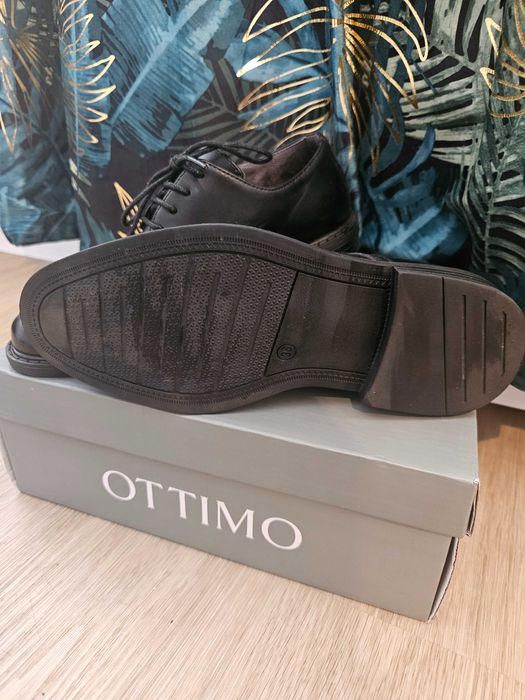 Buty do garnituru 38