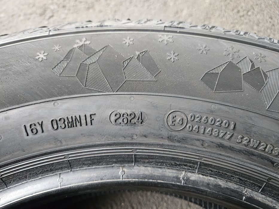 Kpl Opon Zimowe Semperit Speed-Grip 5 215.70.16 100T Rok 2024