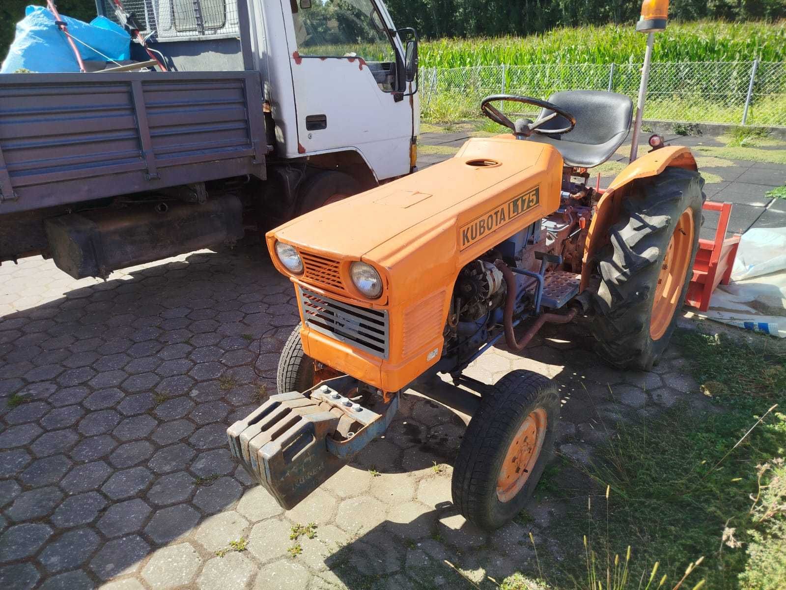 Trator kubota L175 e frese