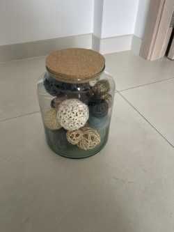 Frasco de 5 litros com rolha de cortiça e seu conteúdo