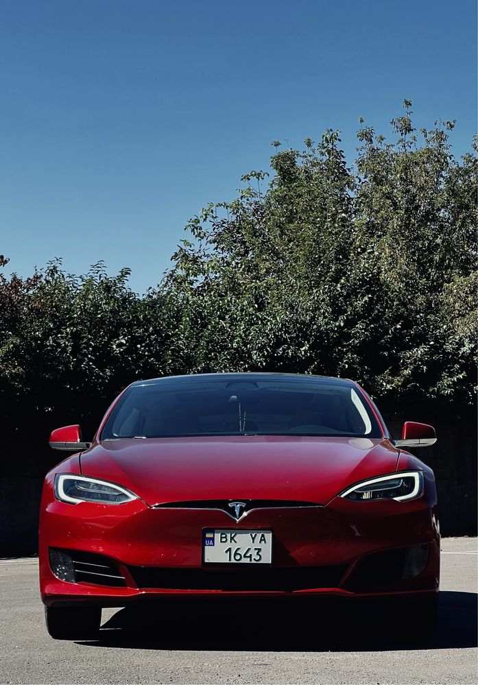 Tesla model s  2017