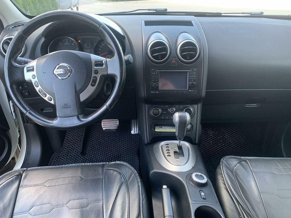 Продам Nissan Qashqai з автоматичною КПП